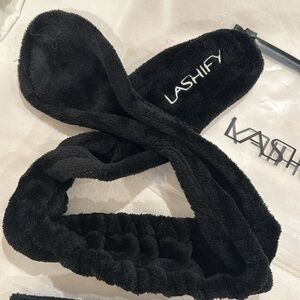 Lashify headband and travel pouch